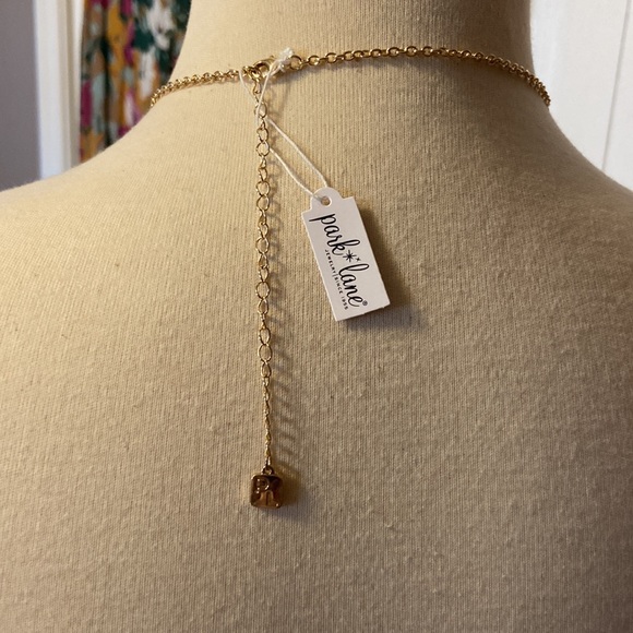 Beautiful white iridescent druzy necklace - Picture 4 of 9